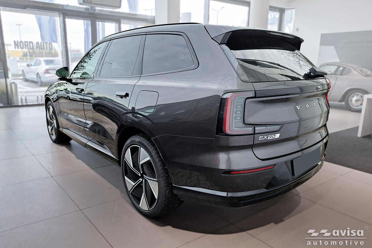 Lastskydd Volvo EX 90 2024+ – Spegelblank svart | AVISA - Carlevel AB - Lastskydd