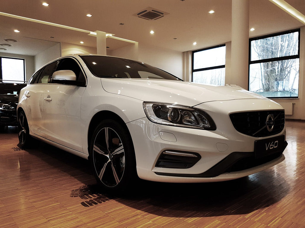 Lastskydd Volvo V60 2010–2013, facelift 2013–2018 / Volvo V60 Cross Country 2015+ – Svart | AVISA - Carlevel AB - Lastskydd
