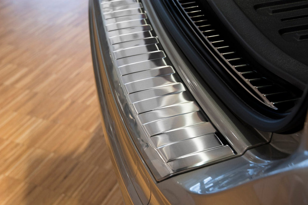 Lastskydd Volvo XC60 2013–2017 – Silver satin | AVISA - Carlevel AB - Lastskydd