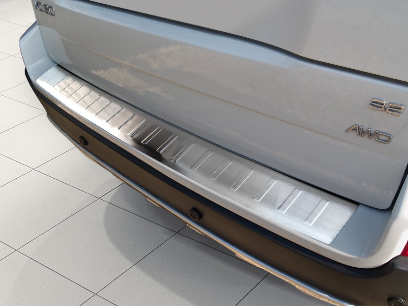 Lastskydd Volvo XC90 2006–2015 – Silver satin | AVISA - Carlevel AB - Lastskydd