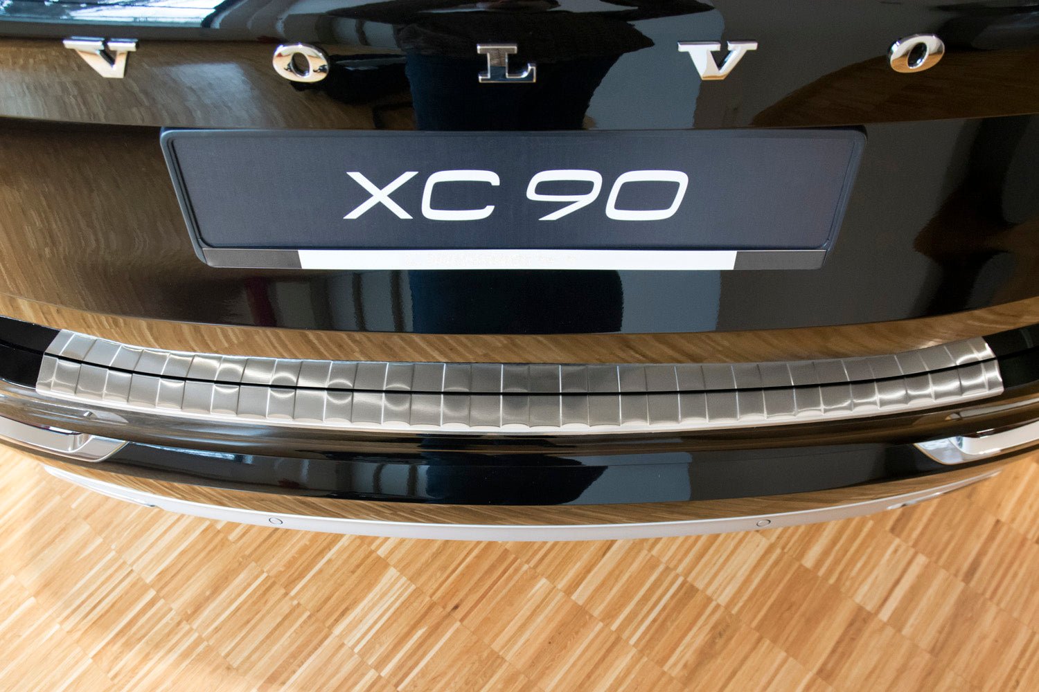 Lastskydd Volvo XC90 II 2015–2019 facelift 2019–2024 facelift 2024+ New Design – Silver satin | AVISA - Carlevel AB - Lastskydd