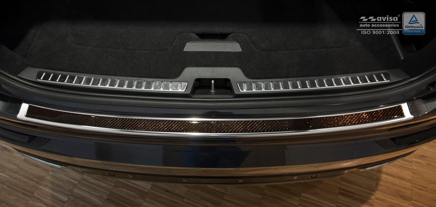 Lastskydd Volvo XC90 II 2015–2019 facelift 2019–2024 facelift 2024+ – Spegelblank steel, Röd&Svart Kolfiber | AVISA - Carlevel AB - Lastskydd