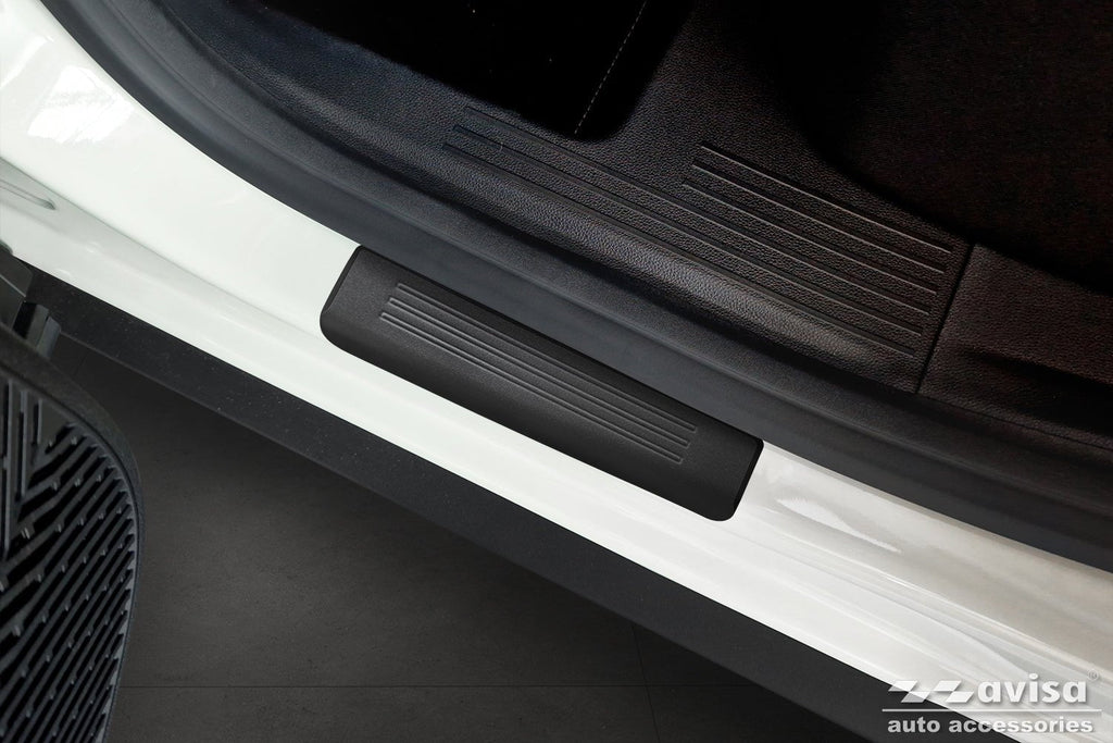 Tröskelskydd Black Mat Dacia Duster III 2024+ – Mattsvart | AVISA - Carlevel AB - Tröskelskydd