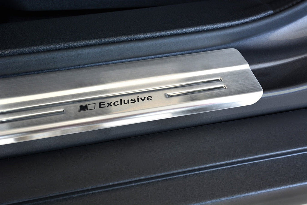 Tröskelskydd Exclusive Nissan X-Trail III (T32) 2014–2017, facelift 2017–2021 – Silver satin | AVISA - Carlevel AB - Tröskelskydd