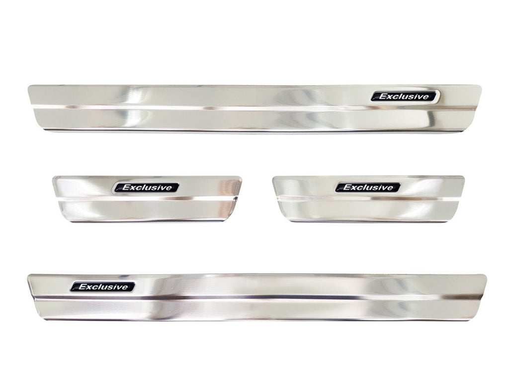 Tröskelskydd Exclusive Suzuki Swace Kombi 2020+ m.fl. – Silver satin | AVISA - Carlevel AB - Tröskelskydd
