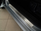 Tröskelskydd Exclusive Volkswagen Passat B6 2005–2010 / Volkswagen Passat B7 2011–2014 – Silver satin | AVISA - Carlevel AB - Tröskelskydd