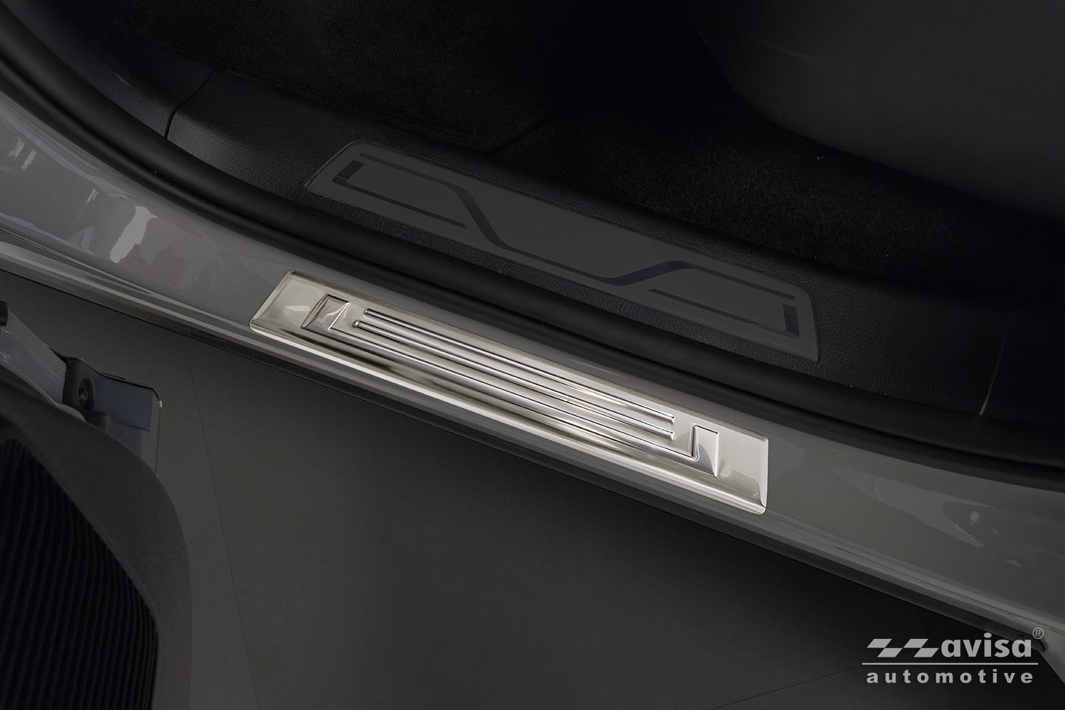 Tröskelskydd Lines BYD Seal U Dm-i 2024+ – Silver satin | AVISA - Carlevel AB - Tröskelskydd