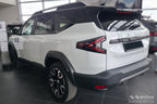 Tröskelskydd Lines Dacia Bigster 2024+ – Spegelblank svart | AVISA - Carlevel AB - Tröskelskydd