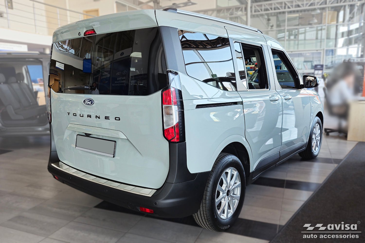 Tröskelskydd Lines Ford Turneo Courier II 2023+ – Silver satin | AVISA - Carlevel AB - Tröskelskydd
