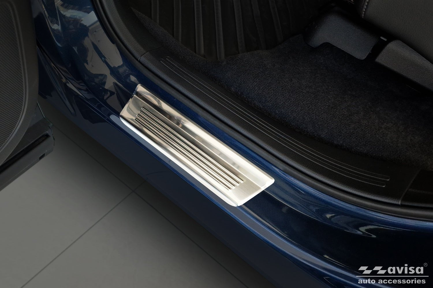 Tröskelskydd Lines Honda Cr-V VI 2023+ – Silver satin | AVISA - Carlevel AB - Tröskelskydd