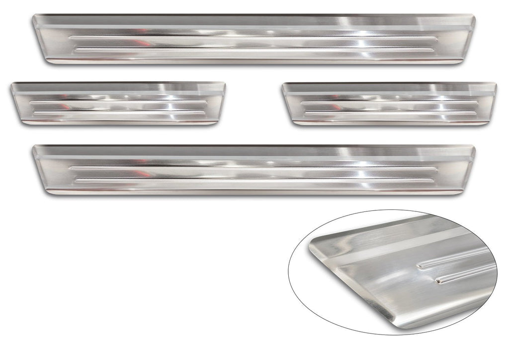 Tröskelskydd Lines Mazda CX-30 2019+ – Silver satin | AVISA - Carlevel AB - Tröskelskydd