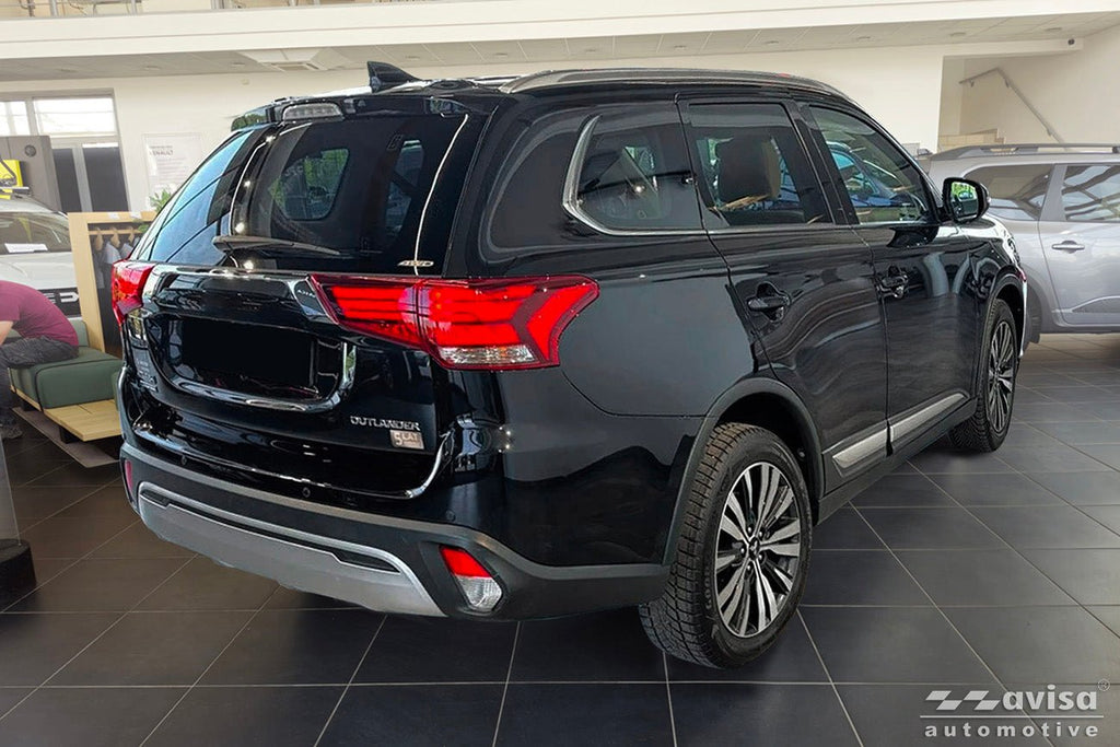 Tröskelskydd Lines Mitsubishi Outlander III Outlander III 2012–2015, facelift 2015–2017. facelift 2017–2022/ PHEV 2014–2015… – Silver satin | AVISA - Carlevel AB - Tröskelskydd