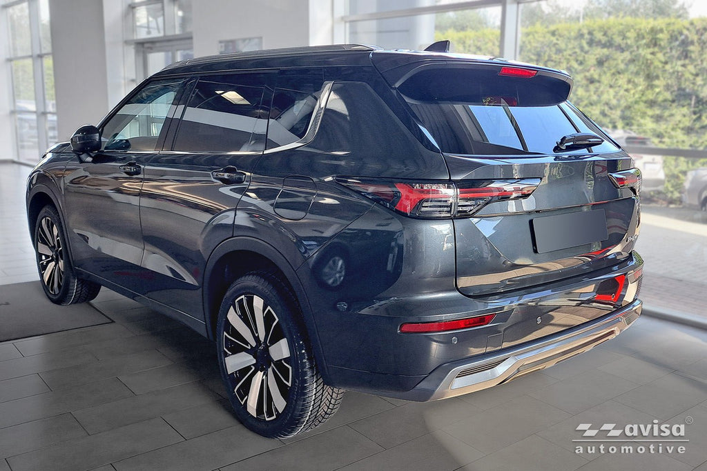 Tröskelskydd Lines Mitsubishi Outlander IV 2025+ – Silver satin | AVISA - Carlevel AB - Tröskelskydd