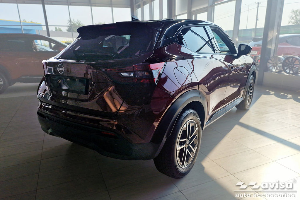 Tröskelskydd Lines Nissan Juke II 2019+ – Silver satin | AVISA - Carlevel AB - Tröskelskydd