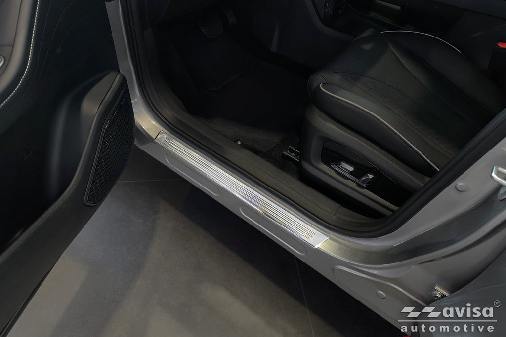 Tröskelskydd Lines Omoda 5 2024+ – Silver satin | AVISA - Carlevel AB - Tröskelskydd