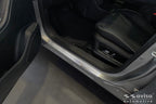 Tröskelskydd Lines Omoda 5 2024+ – Silver satin | AVISA - Carlevel AB - Tröskelskydd