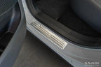 Tröskelskydd Lines Omoda 9 2024+ – Silver satin | AVISA - Carlevel AB - Tröskelskydd