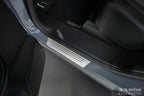Tröskelskydd Lines Opel Grandland II 2024+ – Silver satin | AVISA - Carlevel AB - Tröskelskydd