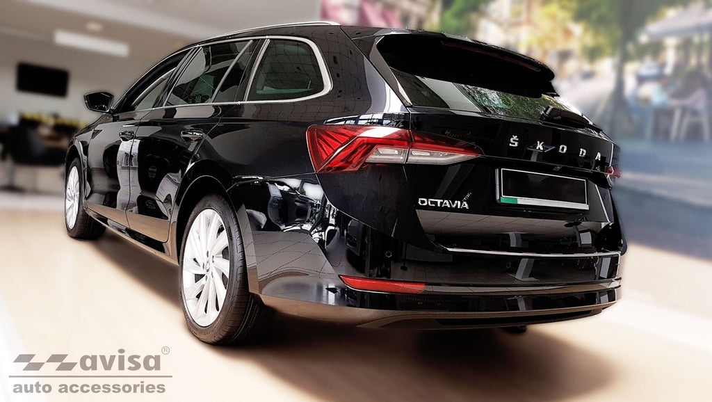Tröskelskydd Lines Skoda Octavia IV liftback/ Kombi 2019–2024 facelift 2024+ – Silver satin | AVISA - Carlevel AB - Tröskelskydd