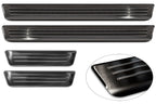 Tröskelskydd Lines Skoda Superb IV Kombi 2024+ / Volkswagen Passat B9 Variant/ R-line/ Hybrid 2024+ – Svart | AVISA - Carlevel AB - Tröskelskydd
