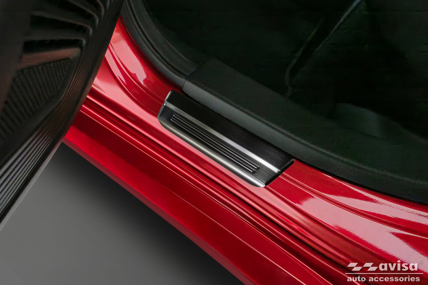 Tröskelskydd Lines Suzuki Swift VII halvkombi 5-dörrars 2024+ – Svart | AVISA - Carlevel AB - Tröskelskydd