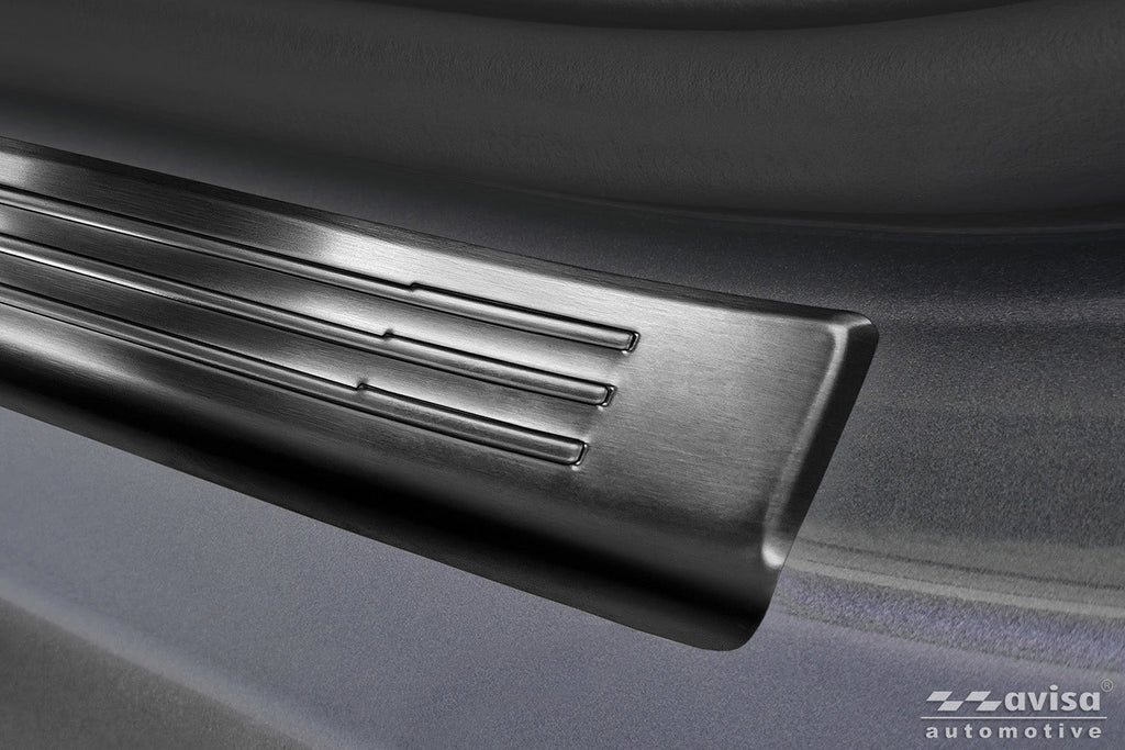 Tröskelskydd Lines Volkswagen T- Roc II 2025+ – Svart | AVISA - Carlevel AB - Tröskelskydd