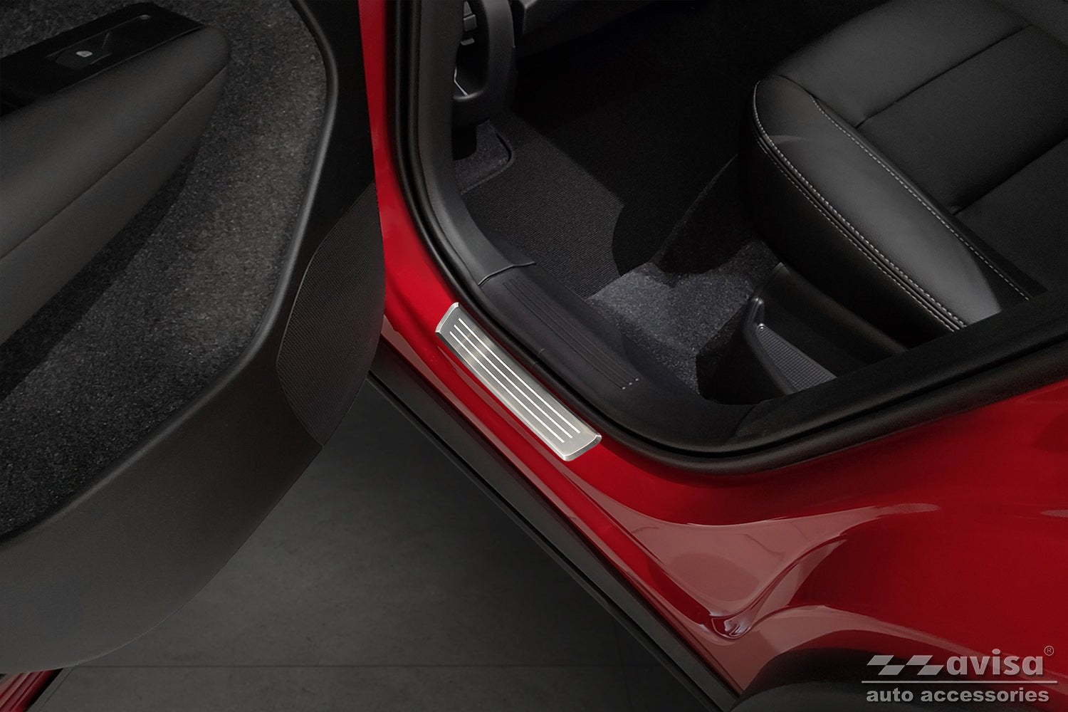 Tröskelskydd Lines Volvo XC40 2017+ – Silver satin | AVISA - Carlevel AB - Tröskelskydd