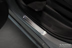 Tröskelskydd Lines Volvo XC90 II 2015–2019 facelift 2019–2024 facelift 2024+ – Silver satin | AVISA - Carlevel AB - Tröskelskydd