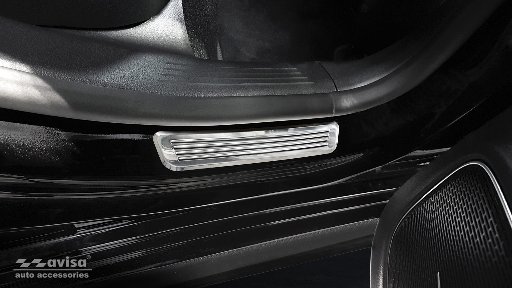 Tröskelskydd Mercedes Cla II Shooting Brake (X118) 2019–2025 – Spegelpolerat silver | AVISA - Carlevel AB - Tröskelskydd