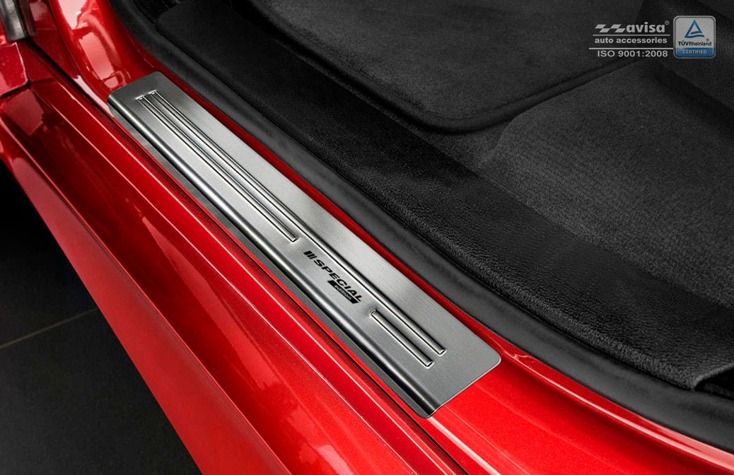 Tröskelskydd Special Edition BMW X6 II F16 2014–2019 – Silver satin | AVISA - Carlevel AB - Tröskelskydd