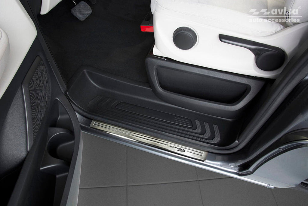 Tröskelskydd Special Edition Mercedes V Class W447/ Vito III 2014+ – Silver satin | AVISA - Carlevel AB - Tröskelskydd