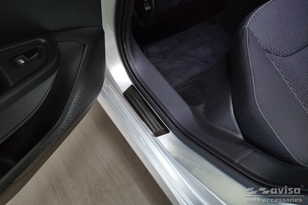 Tröskelskydd Special Edition Skoda Fabia IV halvkombi 2021+ – Svart | AVISA - Carlevel AB - Tröskelskydd