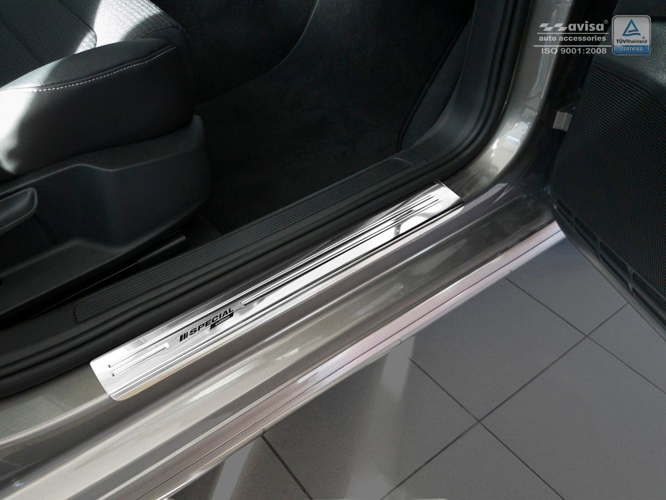 Tröskelskydd Special Edition Volkswagen Golf VII halvkombi/ variant 2012–2017, facelift 2017–2019 – Silver satin | AVISA - Carlevel AB - Tröskelskydd