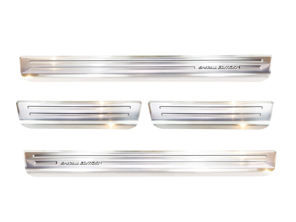 Tröskelskydd Special Edition Volkswagen Touareg III 2018–2023 facelift 2023+ – Silver satin (2/22241) | AVISA - Carlevel AB - Tröskelskydd