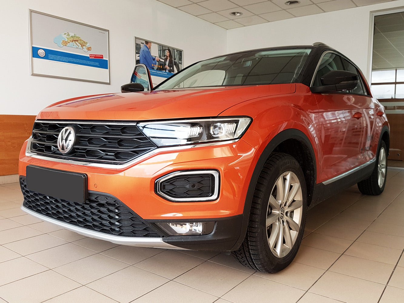 Tröskelskydd Sportline Volkswagen T-Roc 2017–2022, facelift 2022–2025 – Spegelpolerat silver | AVISA - Carlevel AB - Tröskelskydd