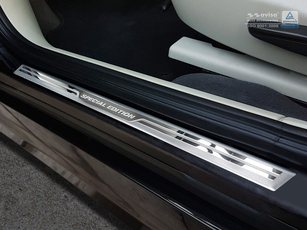Universella tröskelskydd "SPECIAL EDITION" 54 x 3 cm (2delar per set) – Silver | AVISA - Carlevel AB - Tröskelskydd